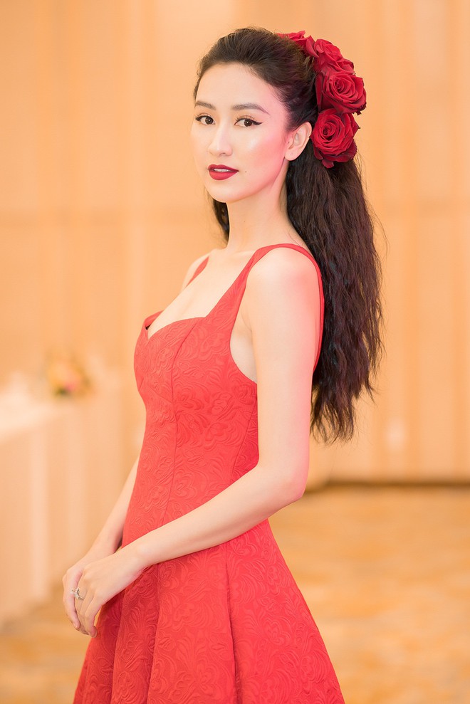 Duy Khánh giảm 7kg, Hà Thu thi Gương mặt thân quen để xóa mác Hoa hậu hát - Ảnh 1.