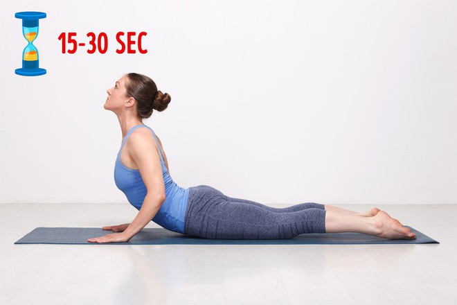 Những bài tập yoga giúp đốt cháy mỡ bụng, duy trì đều đặn mỗi ngày nếu bạn muốn có eo thon - Ảnh 8.