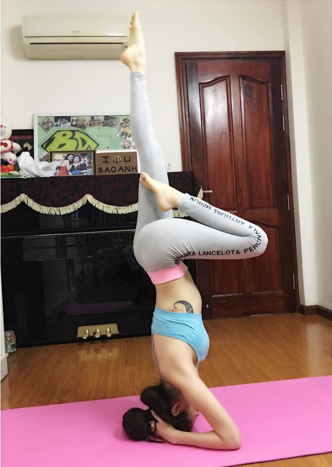 Tập yoga ở mức độ cực khó thế này, Hà Tăng sở hữu thân hình mảnh mai bất chấp tuổi tác chẳng có gì lạ - Ảnh 4.