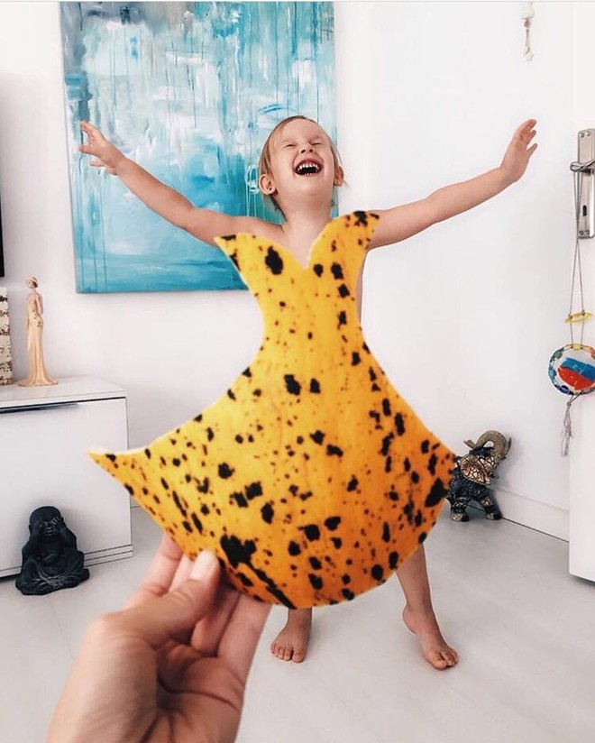 Mẹ chế rau củ trong bếp thành váy áo cho con khiến cô bé 4 tuổi bỗng trở nên nổi tiếng khắp thế giới - Ảnh 2.