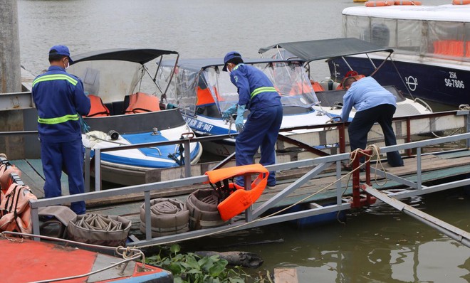 Lại phát hiện xác chết trôi trên sông Sài Gòn, cần tìm thân nhân cho nam nạn nhân  - Ảnh 2.