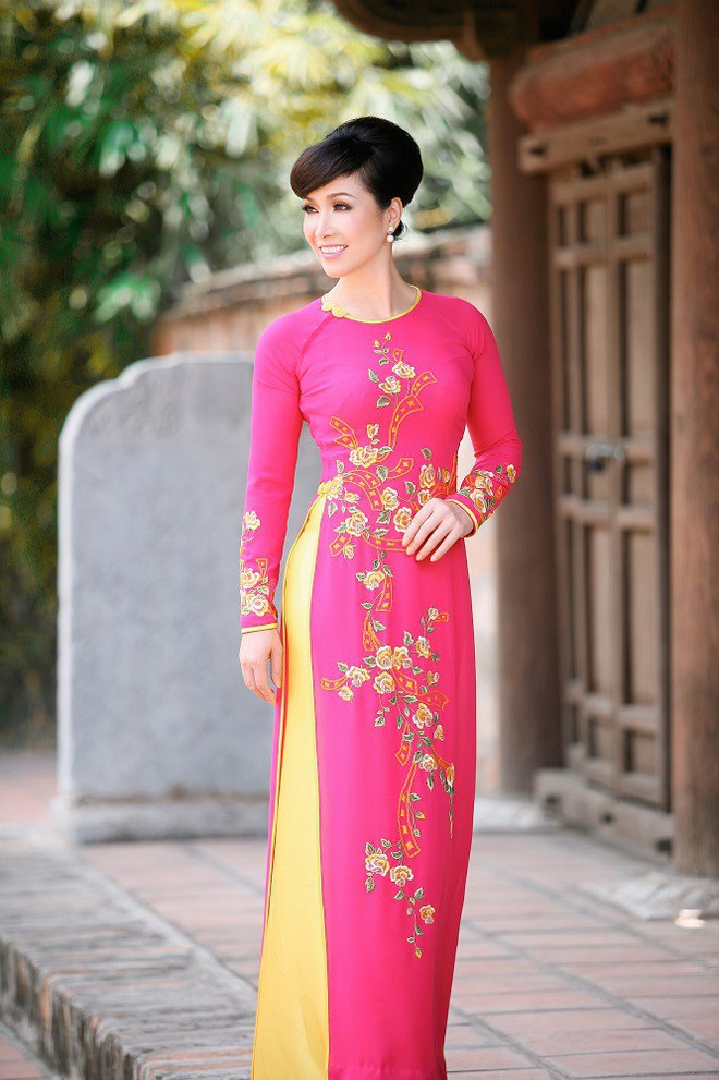 Sau 30 năm, Hoa hậu Việt Nam đầu tiên Bùi Bích Phương vẫn đẹp rực rỡ, ngồi ghế nóng cùng Đỗ Mỹ Linh - Ảnh 2.