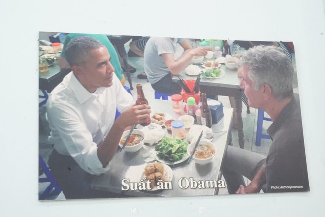 Chủ quán bún chả Obama: Tôi rất bàng hoàng, không tin là sự thật khi biết đầu bếp Anthony Bourdain tự tử - Ảnh 3.