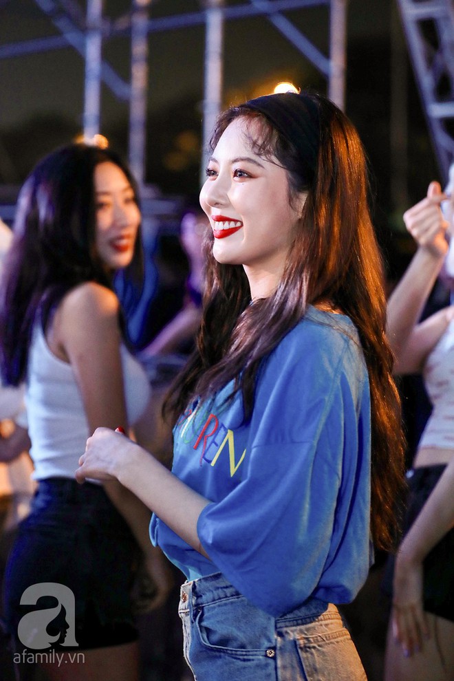HyunA khoe vũ đạo cực kỳ nóng bỏng còn Highlight lại tặng fan Việt một loạt hit cũ thời còn là B2ST - Ảnh 4.