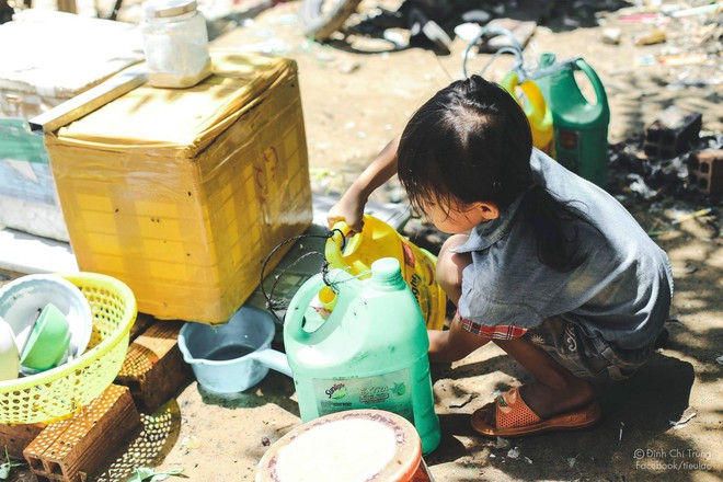 Chuyện của cô bé 9 tuổi sống ở bãi rác Phú Quốc và chàng kỹ sư nông nghiệp đi khắp đất nước kể chuyện trẻ thơ - Ảnh 5.