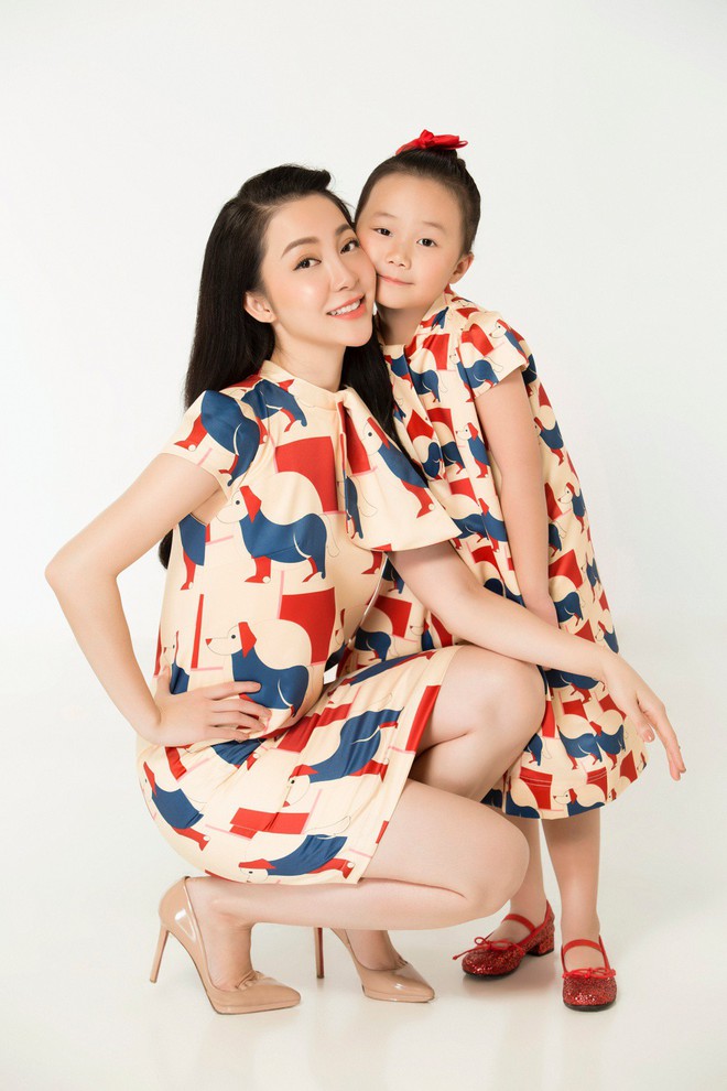 Con gái Luna xinh đẹp hơn cả mẹ Linh Nga khi cùng diện đầm đôi giống nhau - Ảnh 9. Con gái Luna xinh đẹp hơn cả mẹ Linh Nga khi cùng diện đầm đôi giống nhau - Ảnh 9.
