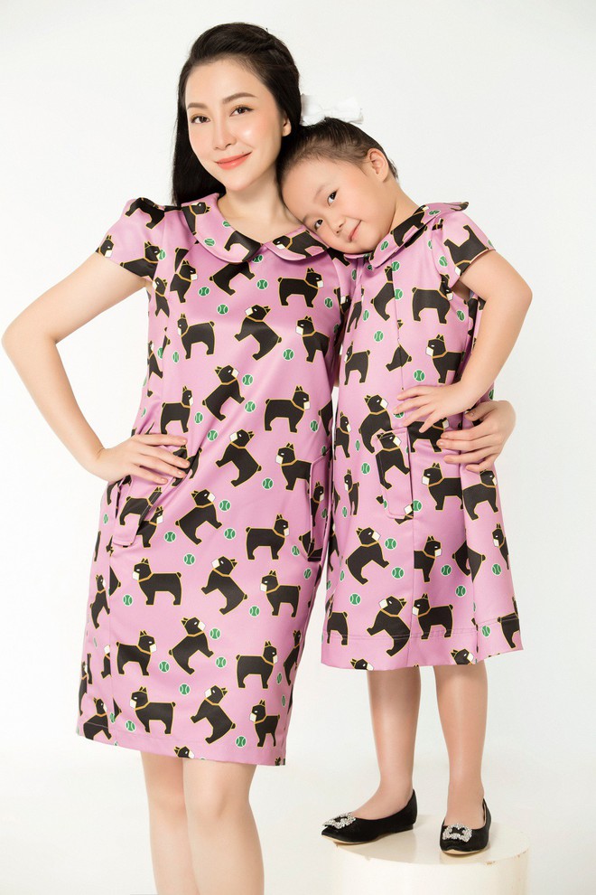 Con gái Luna xinh đẹp hơn cả mẹ Linh Nga khi cùng diện đầm đôi giống nhau - Ảnh 7. Con gái Luna xinh đẹp hơn cả mẹ Linh Nga khi cùng diện đầm đôi giống nhau - Ảnh 7.