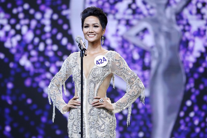 Những điểm trừ đáng tiếc của Chung kết Hoa hậu Hoàn vũ Việt Nam 2017 - Ảnh 8.