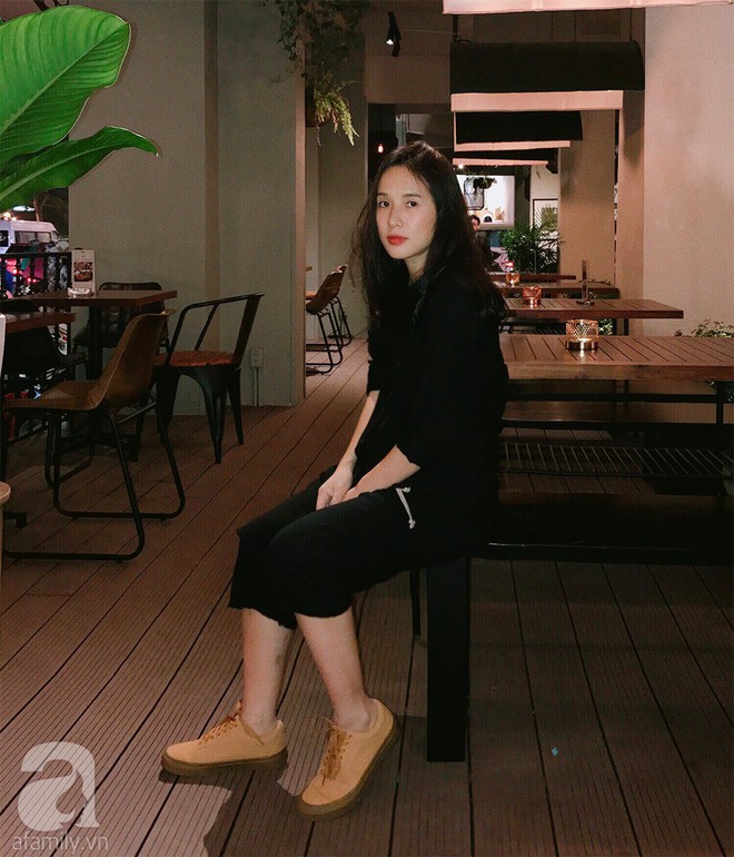 Trần Ngọc Hạnh Nhân: cô nàng 32 tuổi mê sneakers, đang mang bầu tháng cuối nhưng vẫn mặc chất không kém nhiều 9x 10x - Ảnh 15.