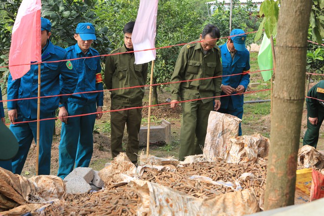 Vụ phát hiện đạn trong nhà dân ở Hưng Yên: Mới được thu gom 2 tháng gần đây - Ảnh 4.