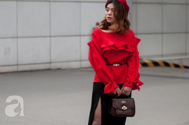 Tuần qua nắng ấm nên các quý cô Hà Thành được dịp khoe loạt street style với váy cực điệu - Ảnh 7.