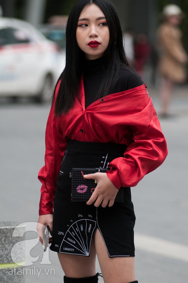 Tuần qua nắng ấm nên các quý cô Hà Thành được dịp khoe loạt street style với váy cực điệu - Ảnh 10.