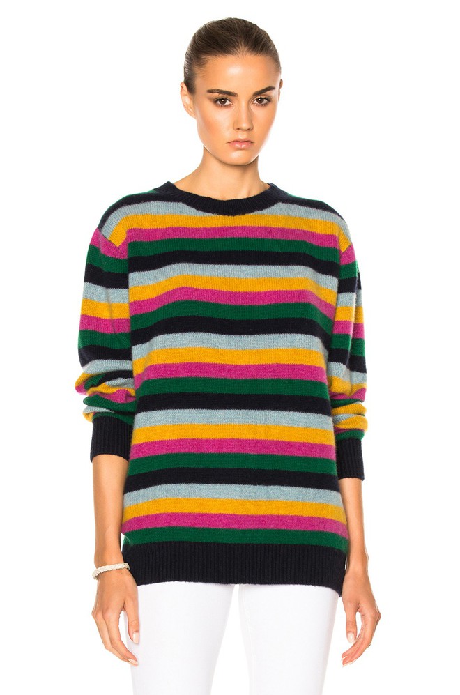Khắp các thương hiệu thời trang, từ bình dân đến cao cấp đều đang lăng xê kiểu áo len màu sắc này - Ảnh 10.