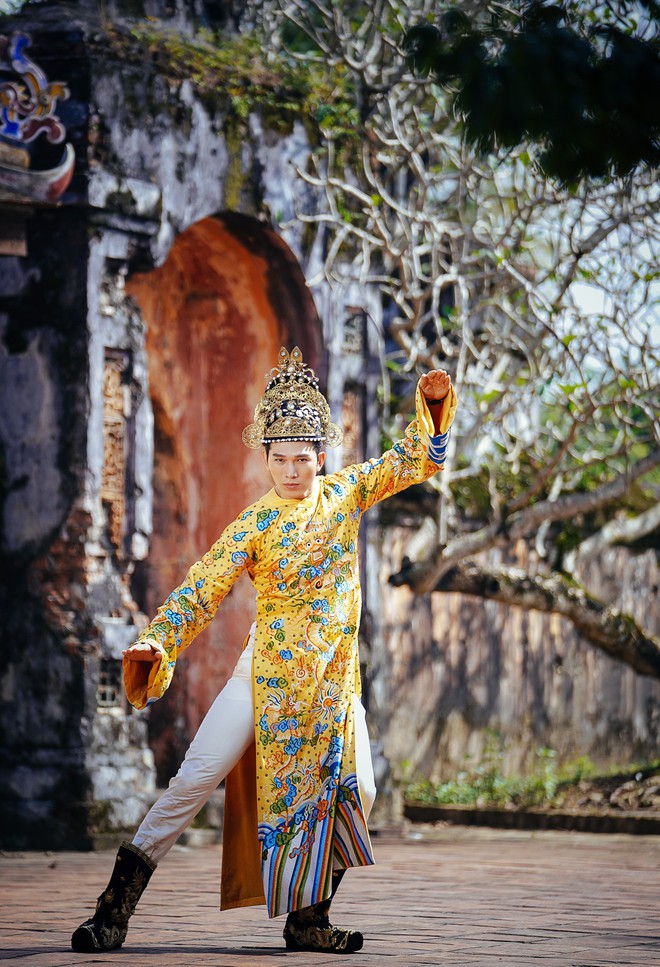 Khánh Ngân lộng lẫy làm làm Hoàng hậu, uy quyền sánh vai bên Ngọc Tình - Ảnh 9.