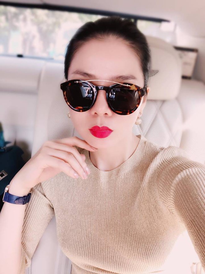 Soi nhất cử nhất động của sao Việt (6/1) - Ảnh 11.
