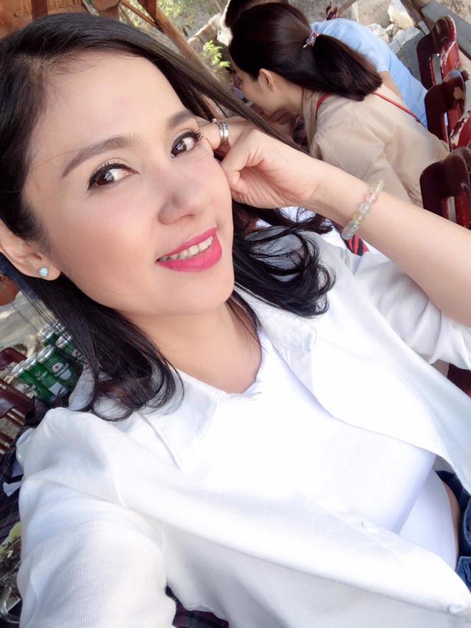 Soi nhất cử nhất động của sao Việt (25/2) - Ảnh 8.