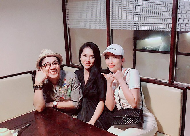 Soi nhất cử nhất động của sao Việt (2/3) - Ảnh 4. Soi nhất cử nhất động của sao Việt (2/3) - Ảnh 4.