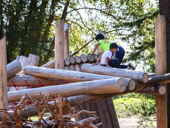 Trong khi cha mẹ Việt cho con ngồi nhà xem ipad thì nghỉ hè, trẻ em Tây lại được đưa đến những nơi này - Ảnh 3.