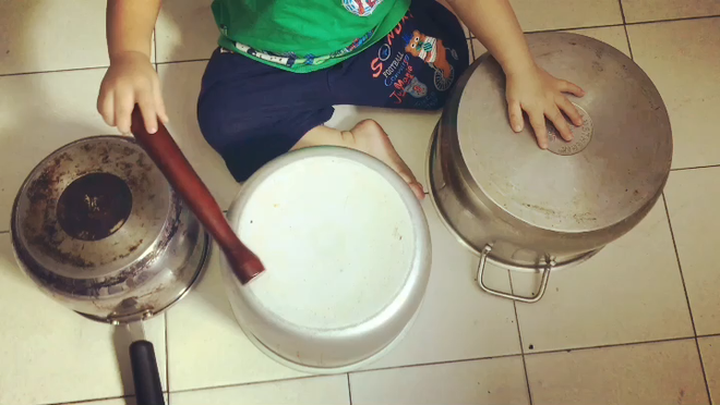 Gặp bà mẹ siêu sáng tạo hay gom rác chơi với con, lợi đủ trăm đường mà không tốn mấy đồng mua đồ chơi - Ảnh 11.