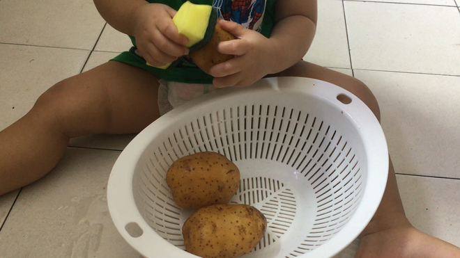 Gặp bà mẹ siêu sáng tạo hay gom rác chơi với con, lợi đủ trăm đường mà không tốn mấy đồng mua đồ chơi - Ảnh 14.