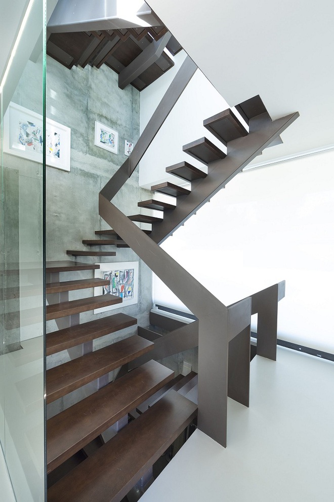 Người thông minh nên để tâm đến việc thiết kế cầu thang vì nó sẽ quyết định thẩm mĩ của ngôi nhà - Ảnh 11.
