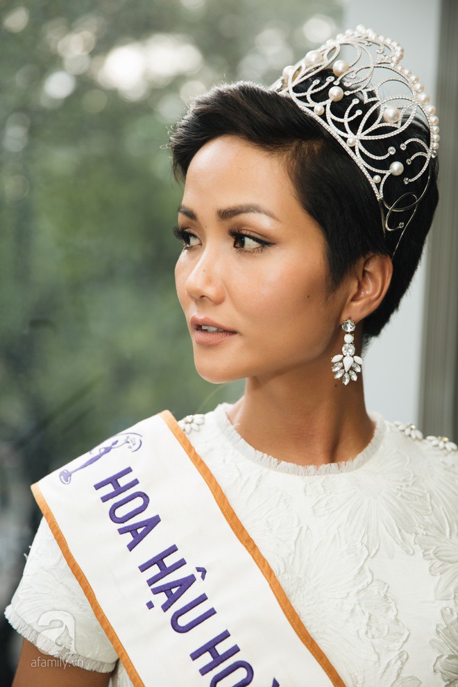 HHen Niê lần đầu lên tiếng về tin đồn cạch mặt bạn thân sau khi trở thành Hoa hậu Hoàn vũ - Ảnh 4.