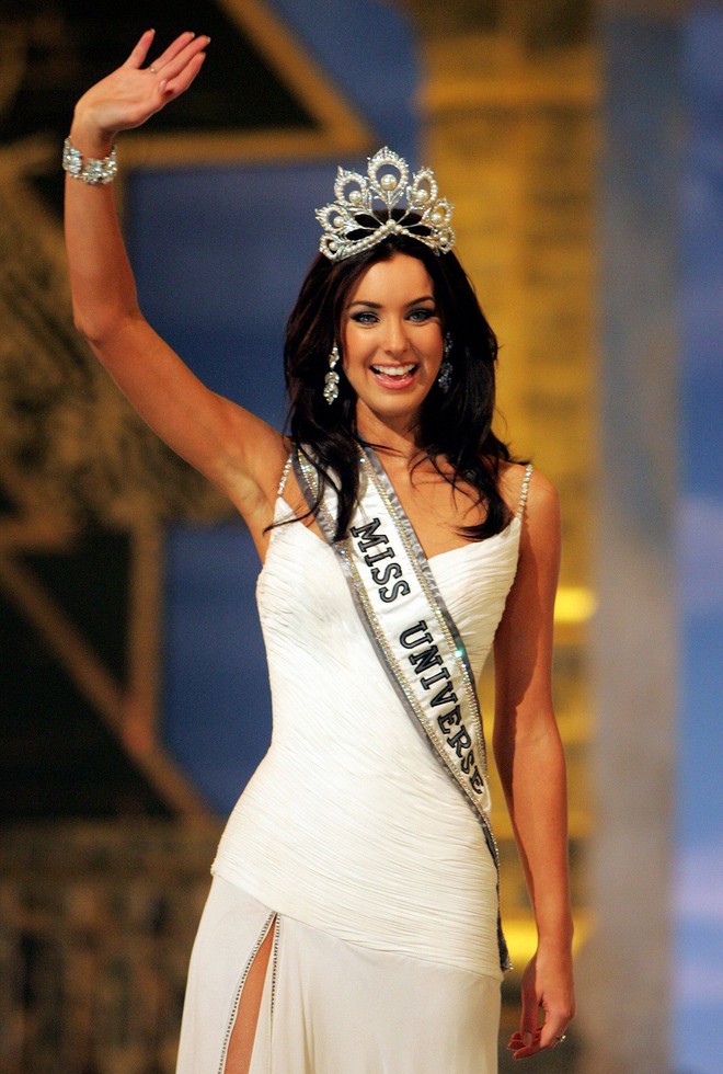 Miss Universe 2005 chấm kỹ sư môi trường lọt Top 3 Hoa hậu Hoàn vũ Việt Nam - Ảnh 2.