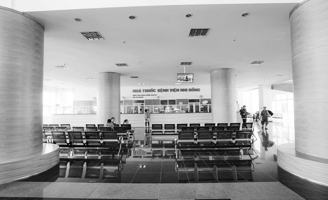 Vụ cha đầu độc 3 con nhỏ rồi tự tử bằng thuốc trừ sâu: Ba đứa trẻ vẫn chưa thể tự ăn uống - Ảnh 1. Vụ cha đầu độc 3 con nhỏ rồi tự tử bằng thuốc trừ sâu: Ba đứa trẻ vẫn chưa thể tự ăn uống - Ảnh 1.