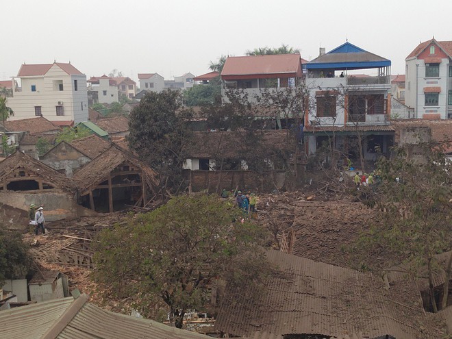 Vụ nổ ở Bắc Ninh: Cảnh đổ nát, tan hoang của nhiều căn nhà xung quanh vụ nổ - Ảnh 9.