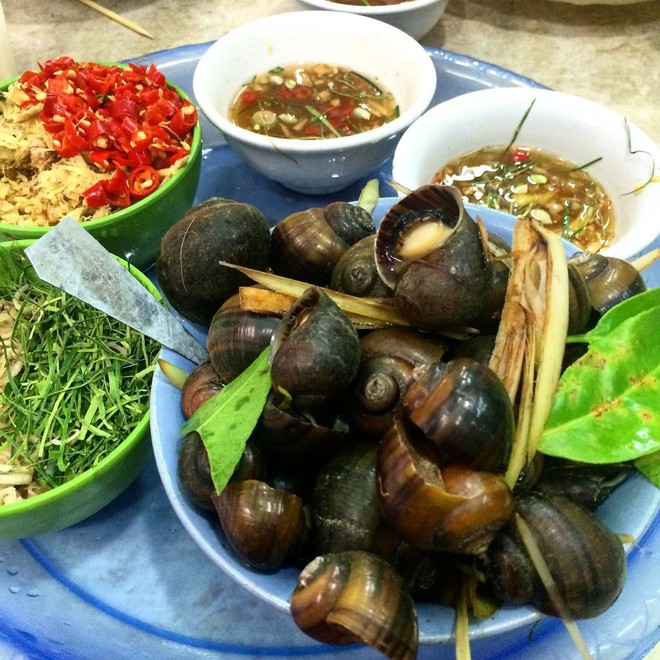 8 món ăn vặt kinh điển ngon nhất khi thưởng thức vào mùa lạnh ở Hà Nội - Ảnh 10.