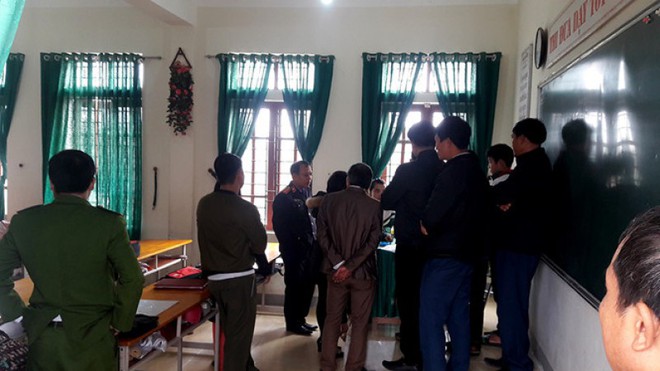 Hà Tĩnh: Nữ sinh lớp 7 treo cổ tự tử ngay trong lớp học. - Ảnh 2. Hà Tĩnh: Nữ sinh lớp 7 treo cổ tự tử ngay trong lớp học. - Ảnh 2.