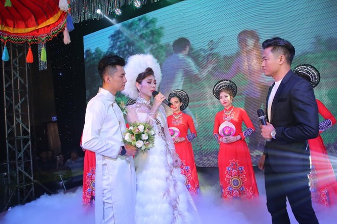 Lâm Khánh Chi lấy nước mắt khán giả với ca khúc mới, lần đầu trình bày trong đám cưới thế kỷ - Ảnh 1.