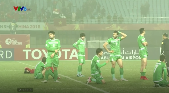 Cầu thủ Iraq ôm mặt khóc vì trận thua nghẹt thở trước U23 Việt Nam - Ảnh 1.