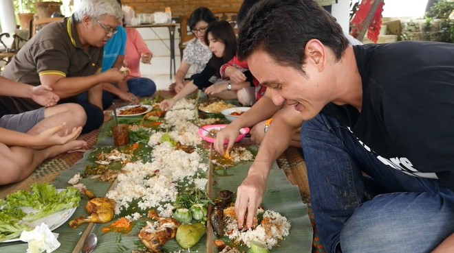 Món ăn độc đáo của Indonesia: nhìn qua cứ tưởng xôi của Việt Nam, ai ngờ lại khác hoàn toàn - Ảnh 7.