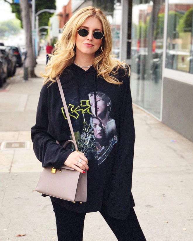 Không hổ danh là fashionista đình đám, Chiara Ferragni vẫn mặc chất lừ ngay cả khi đang bầu bí - Ảnh 10.