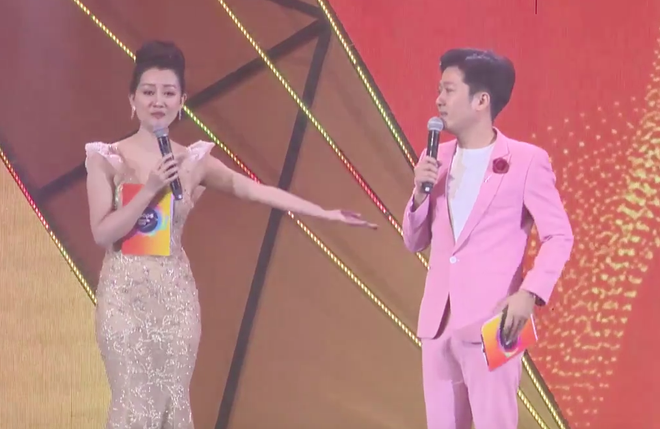 Hé lộ clip Trường Giang đùa quá trớn khiến Hà Anh Tuấn - Thanh Hằng phát cáu - Ảnh 6. Hé lộ clip Trường Giang đùa quá trớn khiến Hà Anh Tuấn - Thanh Hằng phát cáu - Ảnh 6.