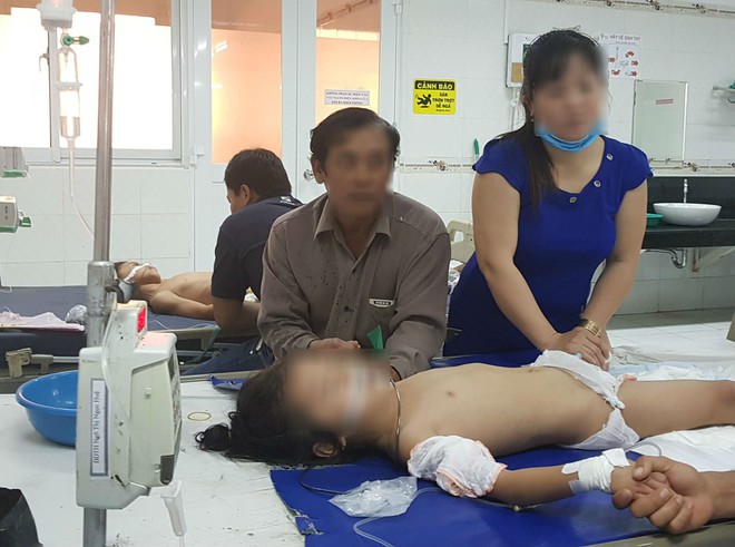Mẹ dẫn con gái lớn lên Sài Gòn làm thuê, bố ở nhà cho 3 con nhỏ uống sữa pha thuốc sâu rồi tự tử - Ảnh 1. Mẹ dẫn con gái lớn lên Sài Gòn làm thuê, bố ở nhà cho 3 con nhỏ uống sữa pha thuốc sâu rồi tự tử - Ảnh 1.