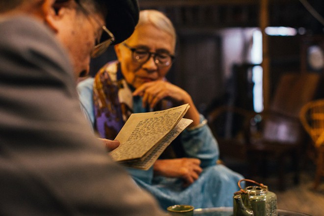 Có một tình yêu U90 ngọt ngào không tưởng mà U19 cũng phải chạy theo dài dài - Ảnh 4. Có một tình yêu U90 ngọt ngào không tưởng mà U19 cũng phải chạy theo dài dài - Ảnh 4.