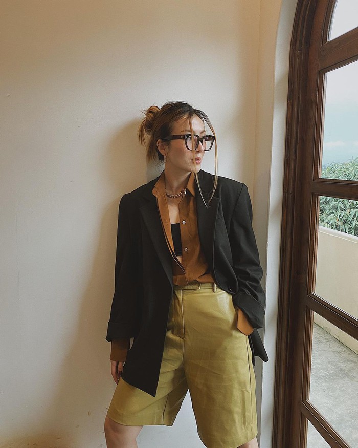 Ngắm style đi Đà Lạt của mỹ nhân Vbiz là ra được 12 set đồ cực “tây”, đủ để giúp phong cách Thu/Đông của bạn lên đời - Ảnh 7. Ngắm style đi Đà Lạt của mỹ nhân Vbiz là ra được 12 set đồ cực “tây”, đủ để giúp phong cách Thu/Đông của bạn lên đời - Ảnh 7.