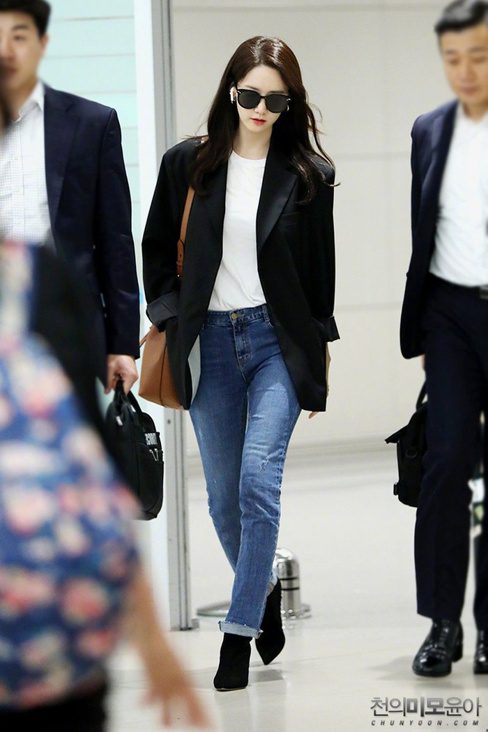 Style công sở của Yoona từ phim ra ngoài đời đều chuẩn đẹp và thanh lịch, lại đơn giản ai cũng áp dụng được - Ảnh 11. Style công sở của Yoona từ phim ra ngoài đời đều chuẩn đẹp và thanh lịch, lại đơn giản ai cũng áp dụng được - Ảnh 11.