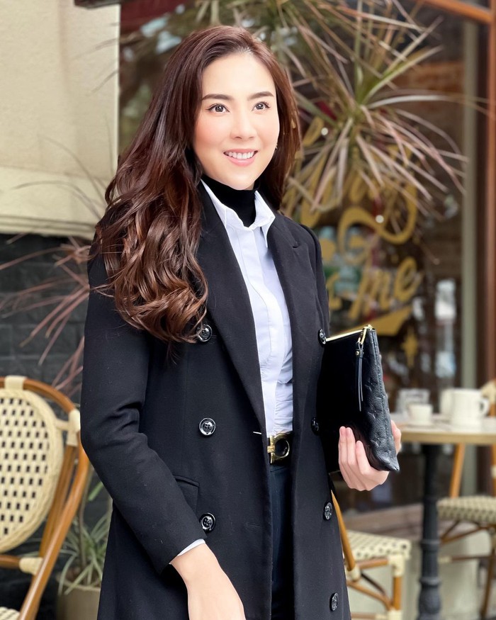 Học BTV Mai Ngọc 12 cách diện blazer chuẩn sang và thanh lịch nhưng không bị "dừ" chút nào - Ảnh 1. Học BTV Mai Ngọc 12 cách diện blazer chuẩn sang và thanh lịch nhưng không bị "dừ" chút nào - Ảnh 1.