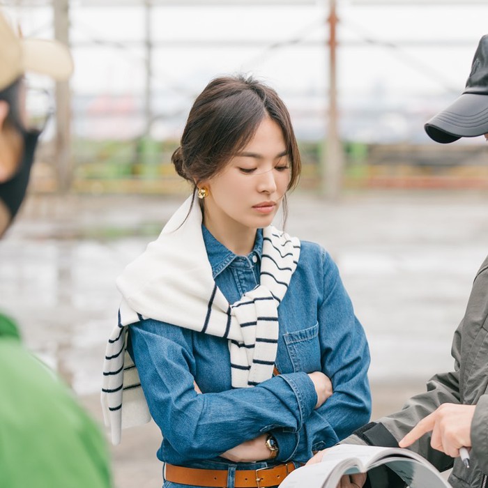 Song Hye Kyo mặc áo sơ mi trong phim mới: Đã chạm đến đỉnh cao sang xịn mịn rồi! - Ảnh 10.