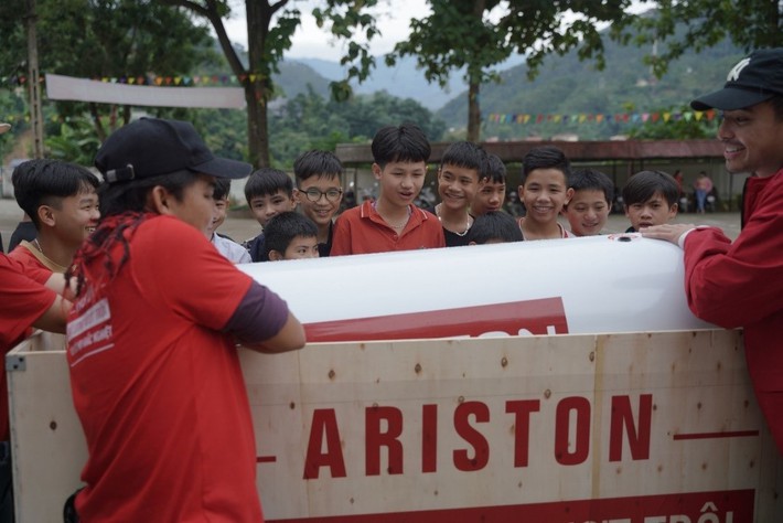 Ariston và hành trình mang sự thoải mái tới hơn 1000 học sinh huyện Hoàng Su Phì - Ảnh 2.