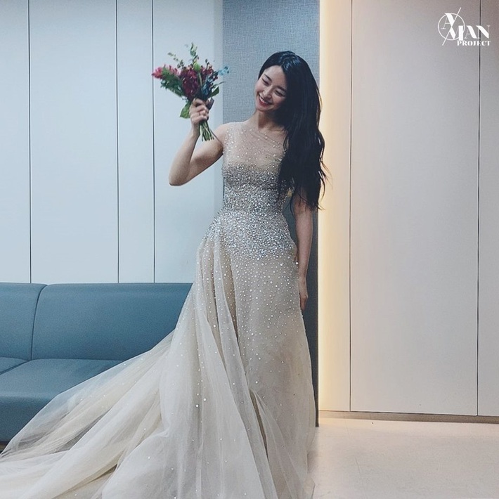 Ma nơ canh đời thực đích thị là Kwon Nara của Tầng Lớp Itaewon: Body như tượng tạc, mặc gì cũng đẹp quá thể đáng - Ảnh 8.