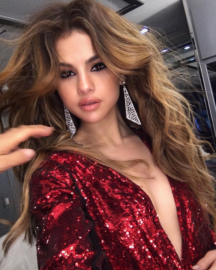Selena Gomez - Giáo chủ tóc đẹp của Hollywood: Tóc ngắn hay dài đều xinh khó cưỡng, 5 lần 7 lượt gây sốt với đỉnh cao visual - Ảnh 6.
