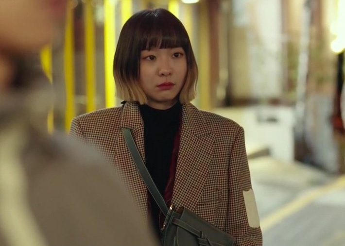 Style công sở “nửa nạc nửa mỡ” của Kim Da Mi: Đa phần sang chảnh bất ngờ nhưng vẫn lọt hố vài bộ khó cảm - Ảnh 11.