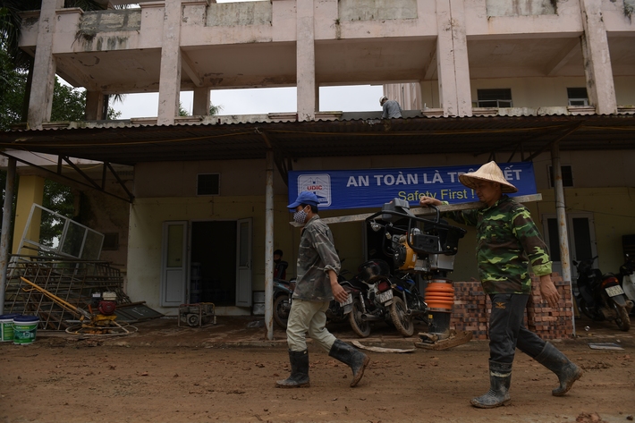 Hà Nội: Bệnh viện bỏ hoang sắp hoàn thành việc cải tạo sẵn sàng trở thành khu cách ly phòng, chống dịch Covid-19 - Ảnh 6.