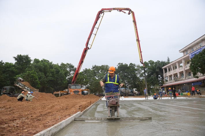 Hà Nội: Bệnh viện bỏ hoang sắp hoàn thành việc cải tạo sẵn sàng trở thành khu cách ly phòng, chống dịch Covid-19 - Ảnh 11.