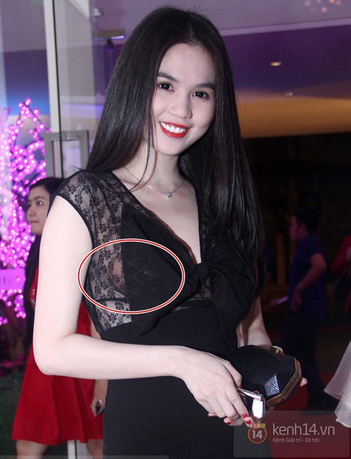 Là nữ hoàng nội y mà Ngọc Trinh lại rất hay bị nội y hại: Khi thì lộ miếng dán ngực, khi thì chọn sai áo lót nhìn mà tức á! - Ảnh 10.