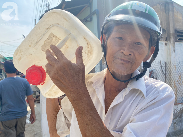 Khổ như người miền Tây mùa hạn mặn: Súc miệng không cần kem vì xung quanh toàn… “nước muối”, mỏi mòn chờ trời làm mưa - Ảnh 7.